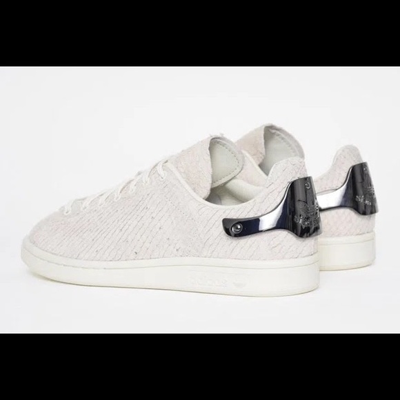 Adidas Stan Smith with Metal Plate. Snakeskin Patterned Upper. Size 5.5. Fit 7 - Picture 3 of 13